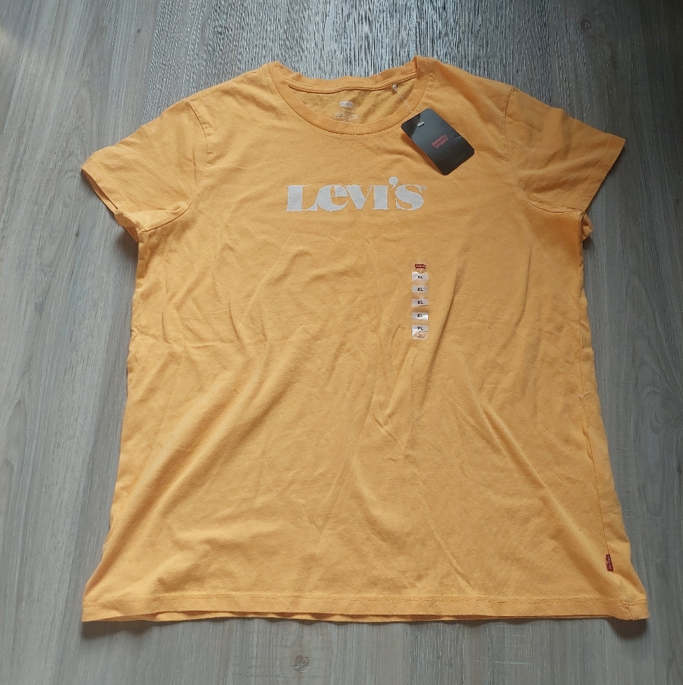 NWT Levi's Women's Yellow T-shirt XL